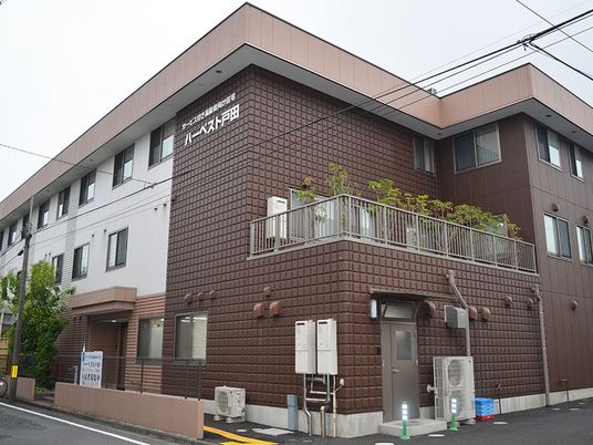 外観の建物正面  
