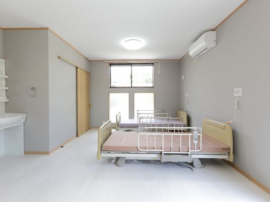 広々とした明るい居室