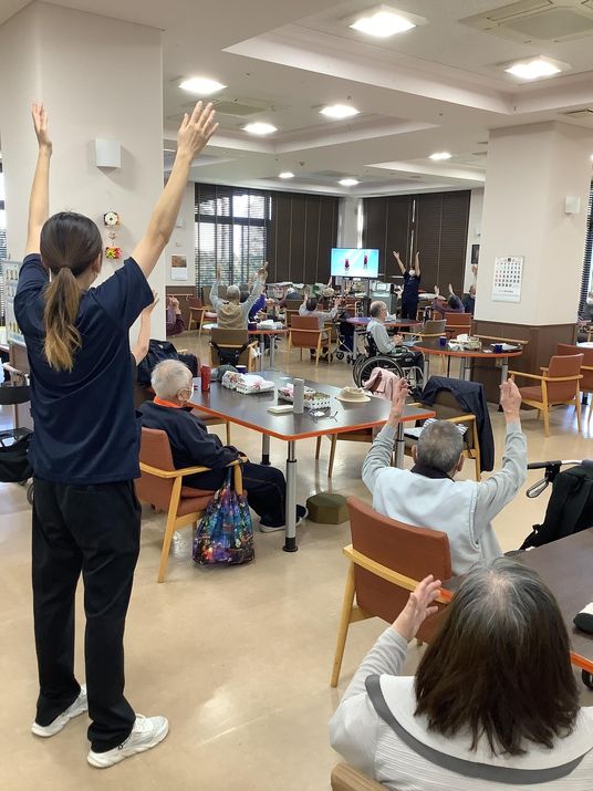 体操する人々のラウンジ
