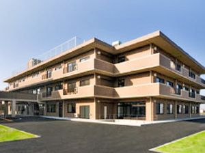 3階建ての外観  