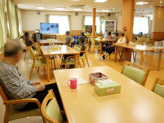 共用スペースの明るい風景