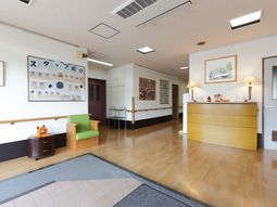 受付と掲示物のロビー