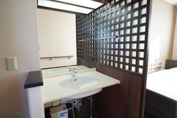 居室の洗面台一角