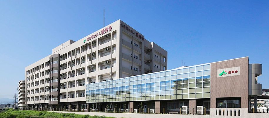 広々とした建物の外観