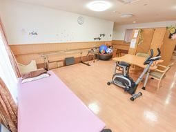 明るい機能訓練室