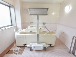 清潔な浴室設備