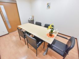 会議室風な部屋の様子