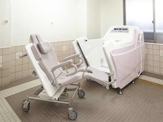 先進的な介護浴室
