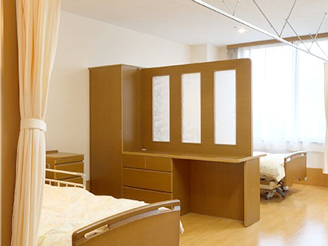 明るい居室 居室 自然光あふれる居室で、開放的な空間が広がっています。快適に過ごせる工夫がされています。
