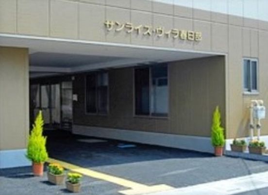 きちんと手入れされたエントランス