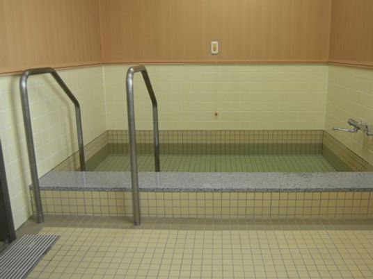 安全設計された浴室