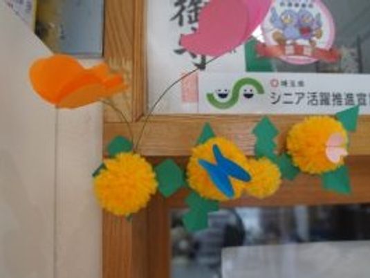 掲示物のある出入口  