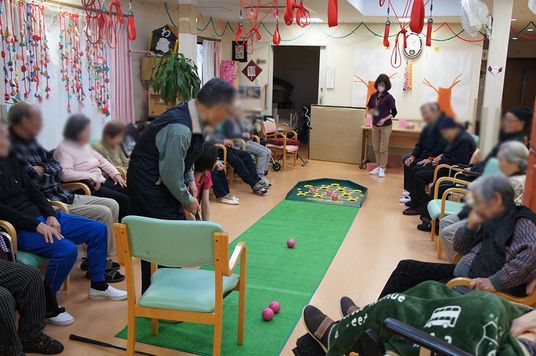 ゲームを楽しむ参加者の様子