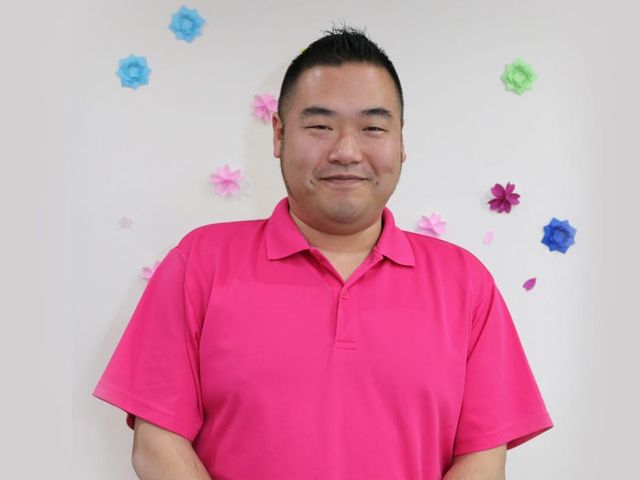 笑顔のスタッフ スタッフイメージ 明るい笑顔で迎えてくれるスタッフがいる安心の環境です。皆さまをサポートする体制が整っています。