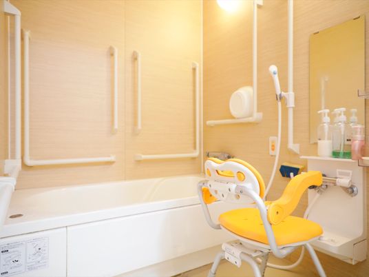 バリアフリー対応の浴室