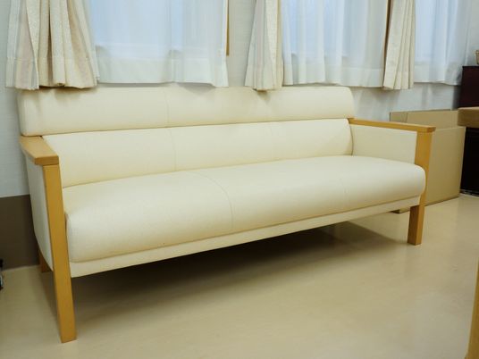 白いソファのある部屋