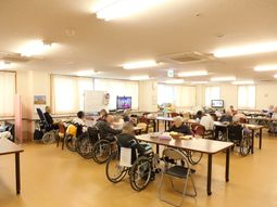 明るい広々ダイニング