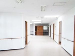 明るい廊下  