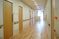 明るい廊下の様子