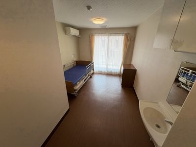 明るい自然光の居室