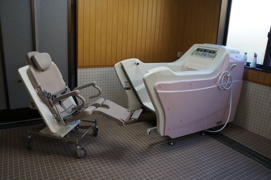優しい色合いの浴室
