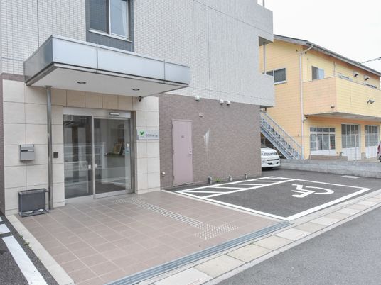 清潔感のあるエントランス