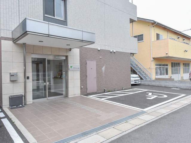 清潔感のあるエントランス