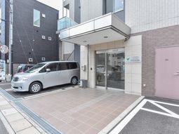 清潔感あるエントランス