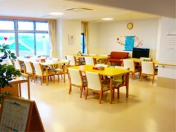 共有スペースと食卓セット