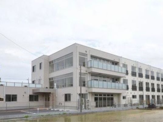 清潔感ある施設の外観