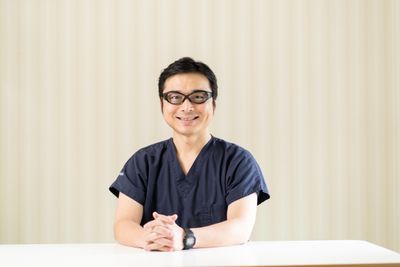 笑顔のスタッフ像