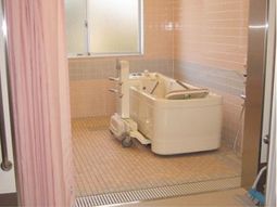 バリアフリーの浴室