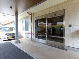 エントランスの正面入口