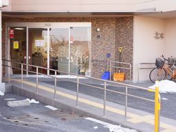 明るく清潔なエントランス