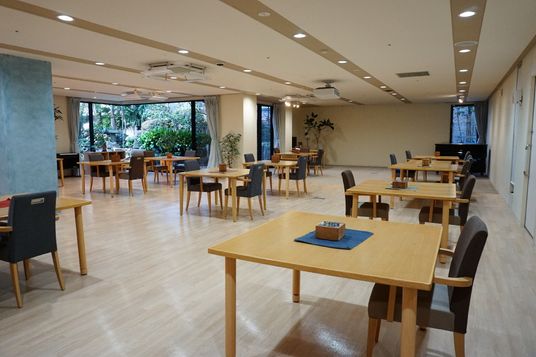 広々とした共用食堂