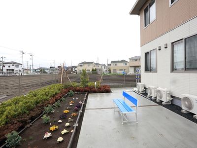 庭園付きの外観