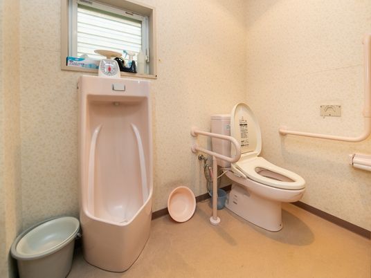 バリアフリーなトイレ設備