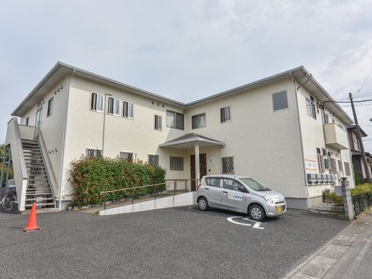 外観の建物全景