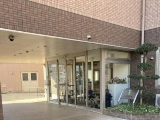建物のエントランス  