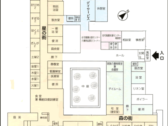 広い中庭の平面図 中庭 施設の中心に配置された中庭は、リラックスしながら交流できる空間です。