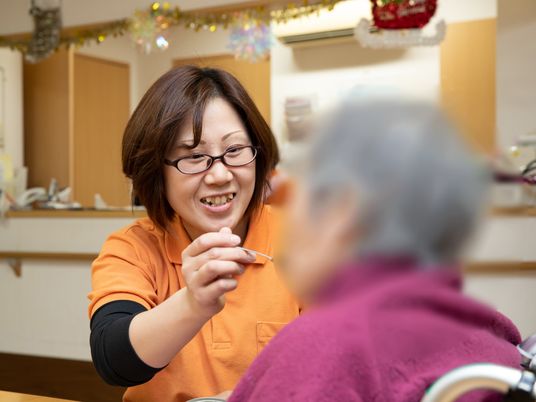ケアスタッフと利用者の交流