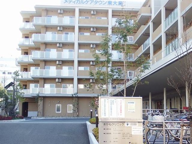 自転車置場のある建物外観 外観 自転車置場が完備された、モダンなデザインの建物です。通勤に便利な環境が整っています。