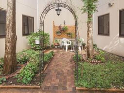 快適な中庭の風景