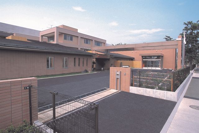 ゆったりとした外観の施設