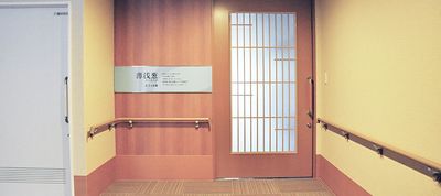 落ち着いた廊下の様子