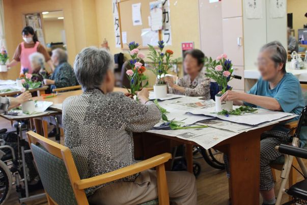 花飾りを楽しむ空間