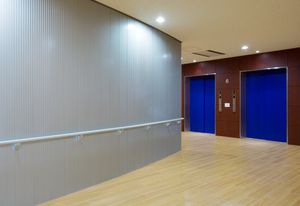 広々とした廊下