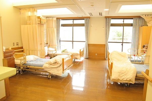 明るい部屋内観