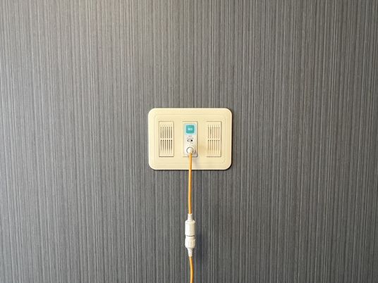 機能性を備えたエアコンのリモコン