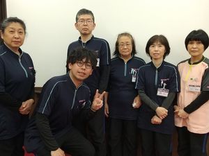 スタッフ集合の職員室  